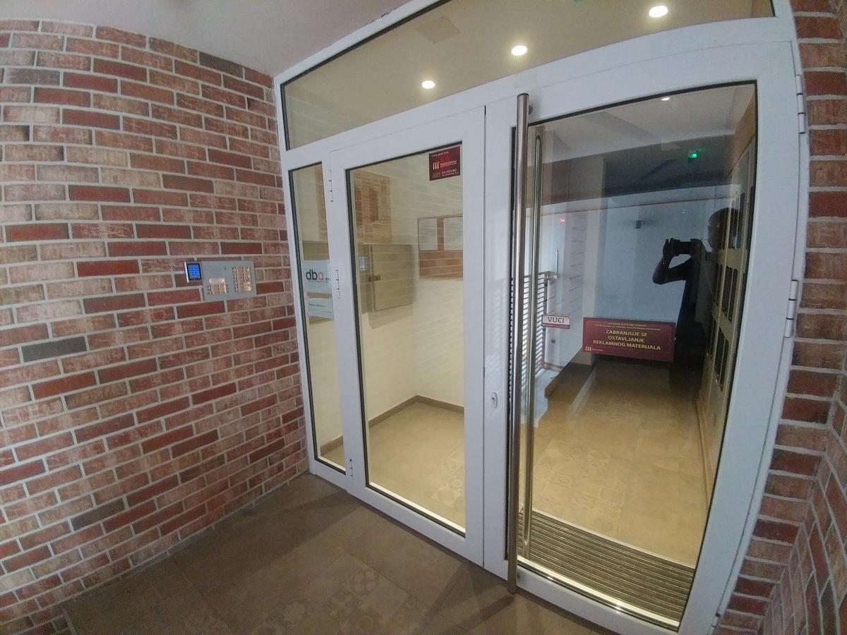 Jc10 Apartment 3 Bedroom, Free Parking, 73Sqm Novi Sad Eksteriør bilde