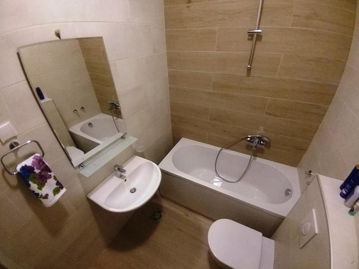 Jc10 Apartment 3 Bedroom, Free Parking, 73Sqm Novi Sad Eksteriør bilde