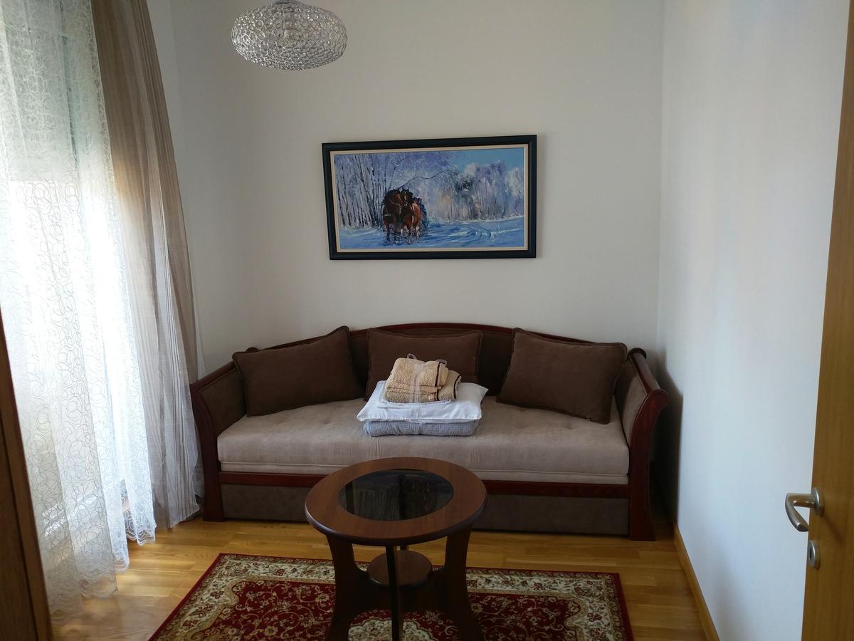 Jc10 Apartment 3 Bedroom, Free Parking, 73Sqm Novi Sad Eksteriør bilde