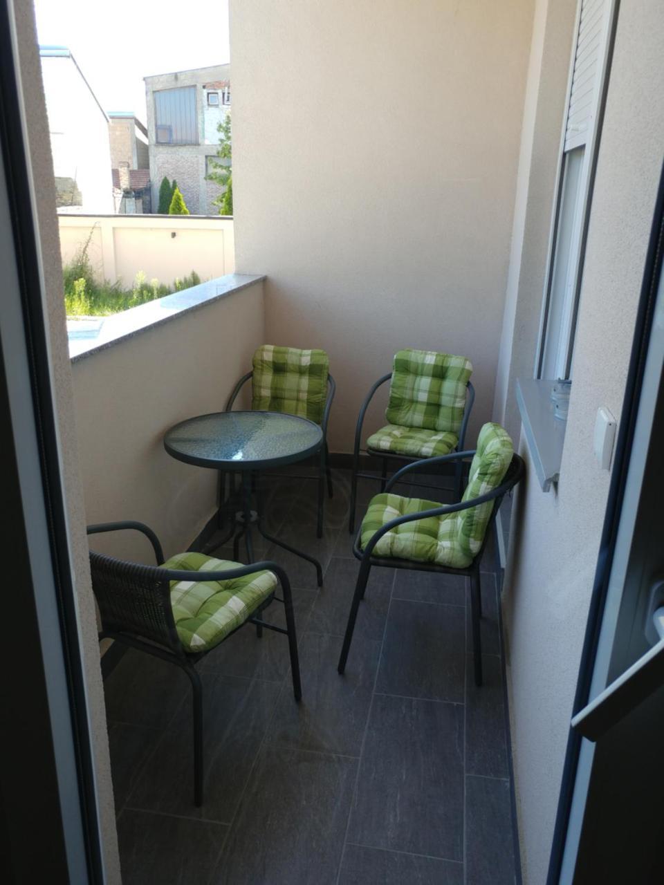 Jc10 Apartment 3 Bedroom, Free Parking, 73Sqm Novi Sad Eksteriør bilde