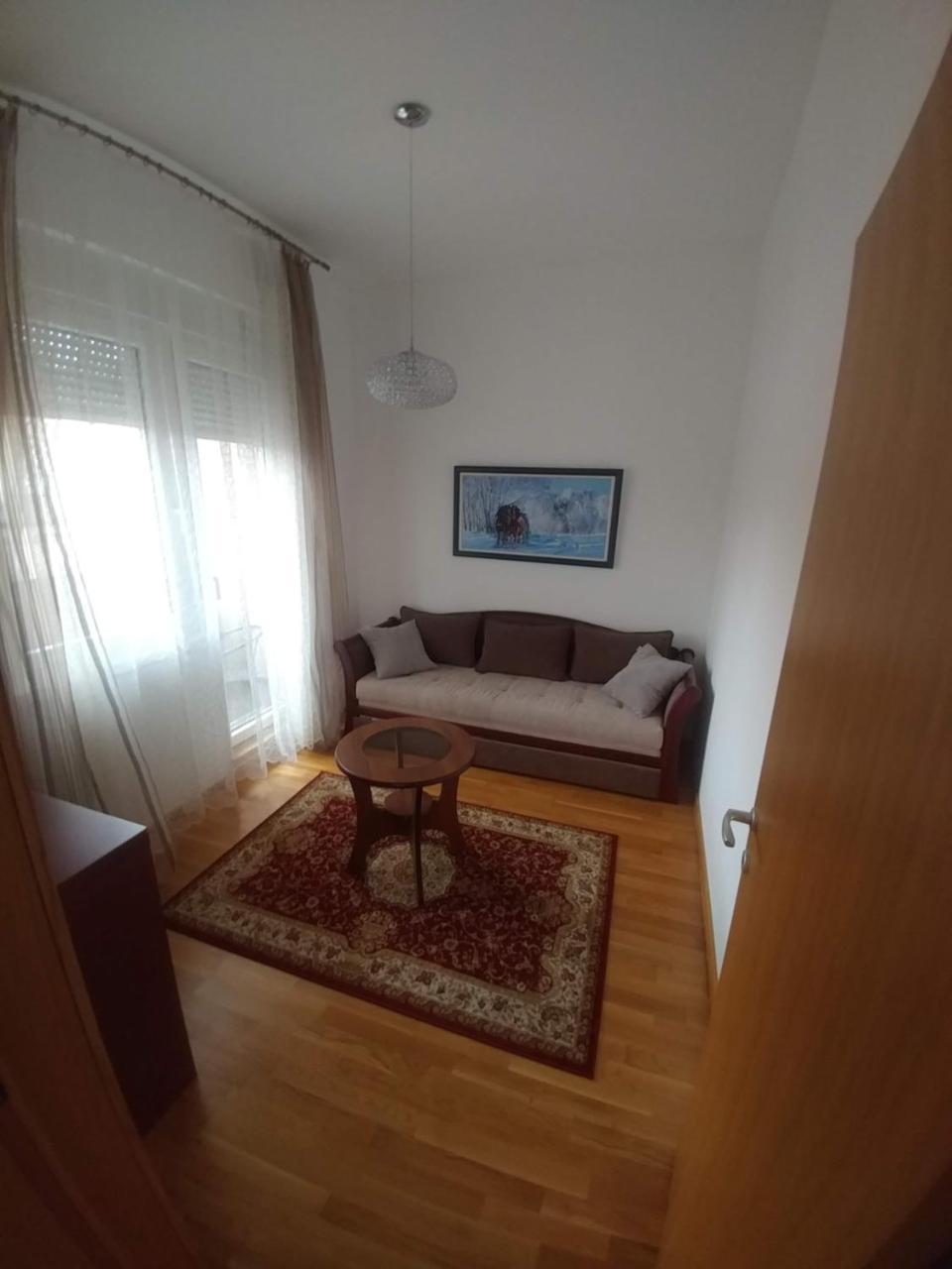 Jc10 Apartment 3 Bedroom, Free Parking, 73Sqm Novi Sad Eksteriør bilde