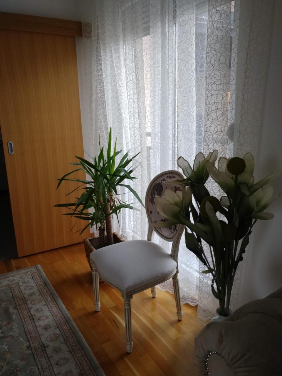 Jc10 Apartment 3 Bedroom, Free Parking, 73Sqm Novi Sad Eksteriør bilde
