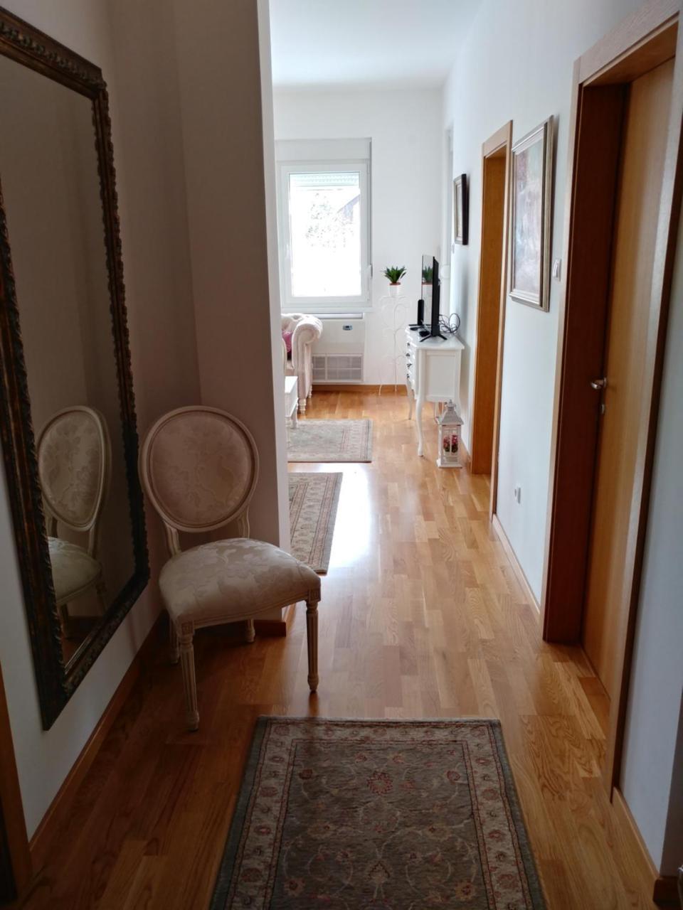 Jc10 Apartment 3 Bedroom, Free Parking, 73Sqm Novi Sad Eksteriør bilde