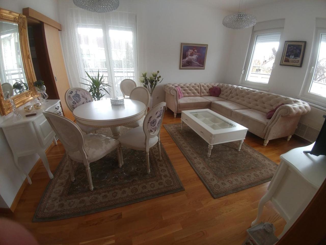 Jc10 Apartment 3 Bedroom, Free Parking, 73Sqm Novi Sad Eksteriør bilde