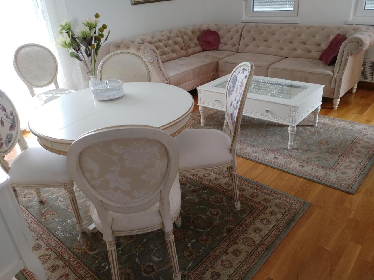 Jc10 Apartment 3 Bedroom, Free Parking, 73Sqm Novi Sad Eksteriør bilde